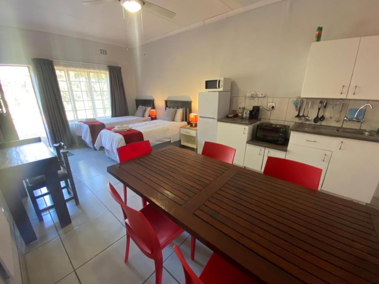 El Roi Guest Lodge Witrivier Kamer foto